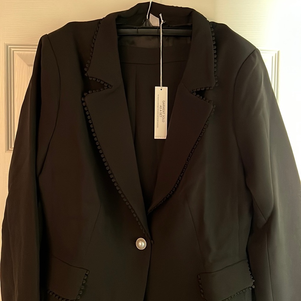 Black shorts suit 95% polyester, shorts zipper on side